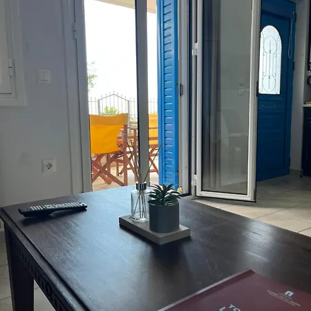 Lovely 1-Bedroom Apartment In Front Of Sandy Beach Monemvasía Exterior foto