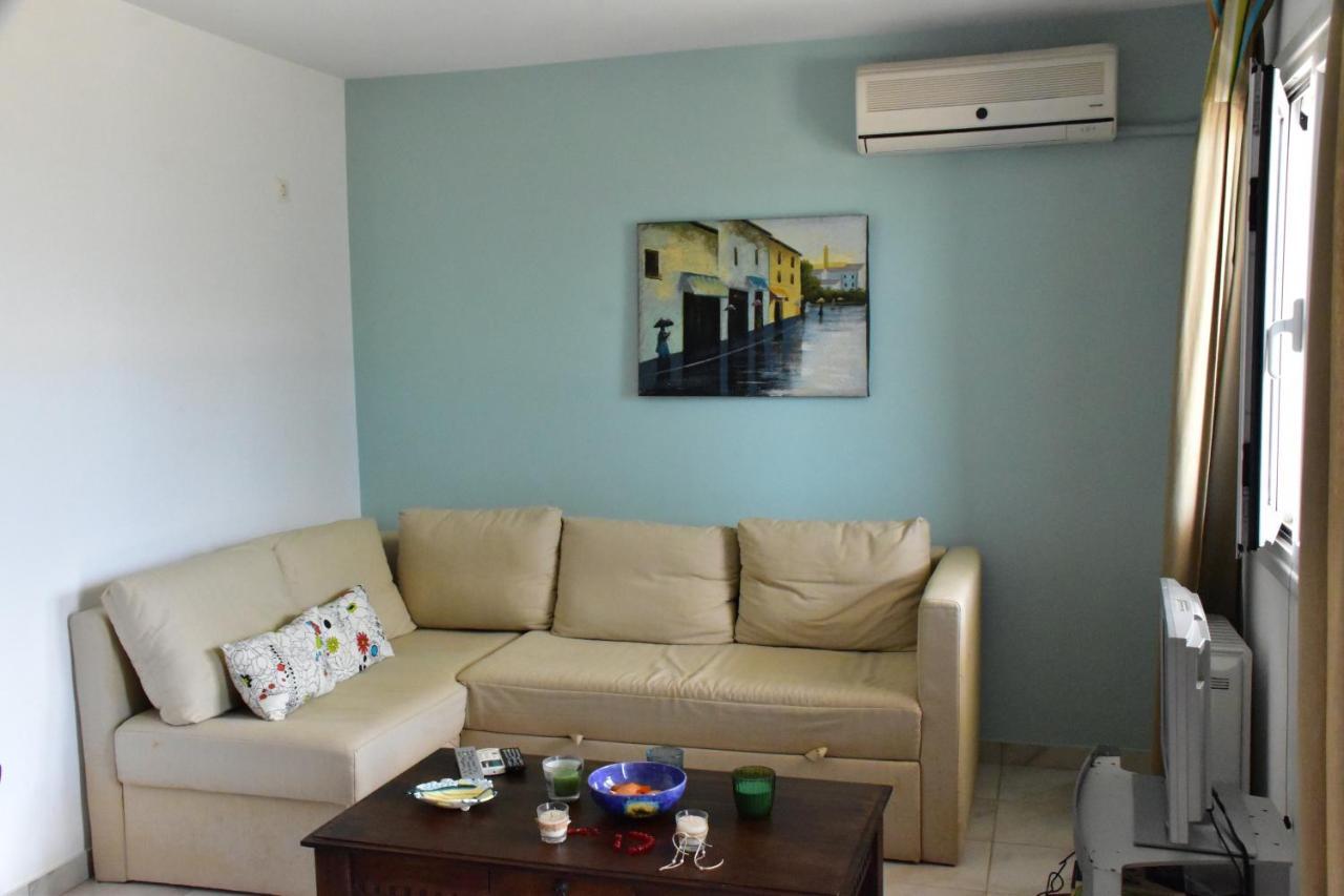 Lovely 1-bedroom In Front Of Sandy *